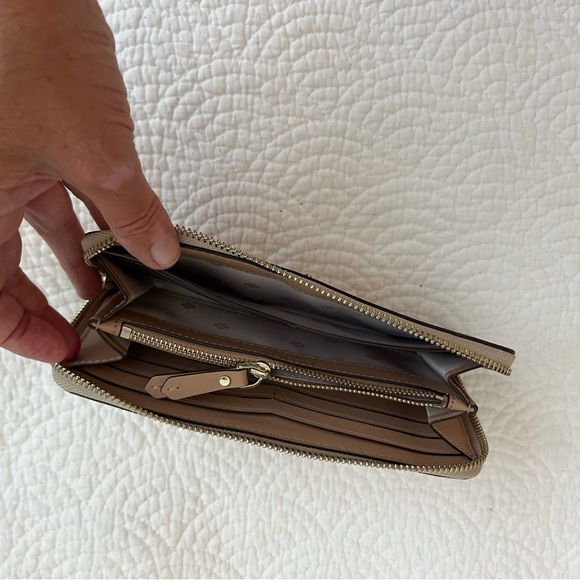 Kate Spade Gold Glitter Zip Around Wallet - Picture 9 of 12